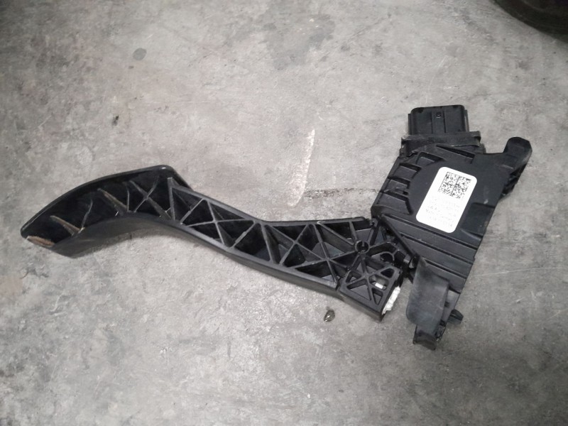 Recambio de pedal acelerador para seat leon style 1200 tsi referencia OEM IAM   