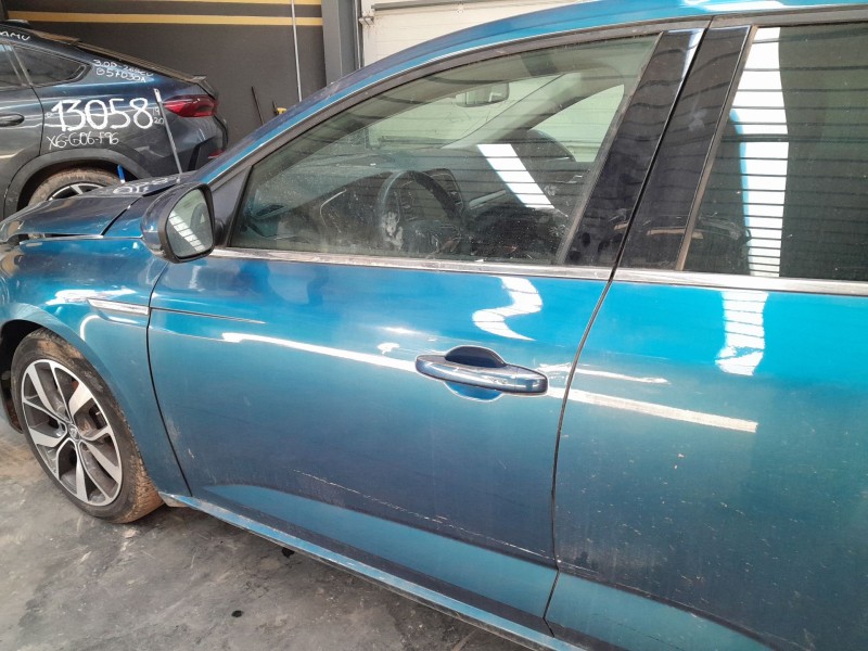 Recambio de puerta delantera izquierda para renault megane iv berlina 5p 1.2 tce energy referencia OEM IAM   