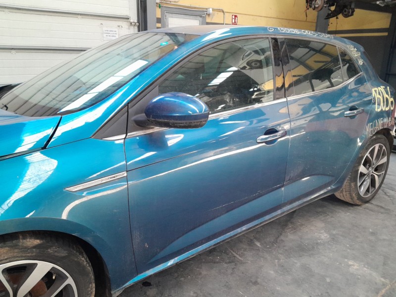 Recambio de puerta delantera izquierda para renault megane iv berlina 5p 1.2 tce energy referencia OEM IAM   
