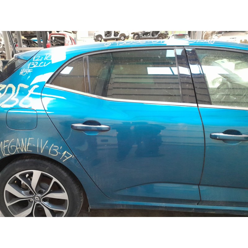 Recambio de puerta delantera derecha para renault megane iv berlina 5p 1.2 tce energy referencia OEM IAM   