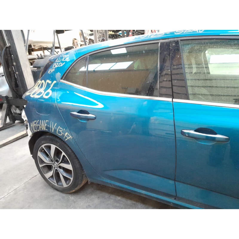 Recambio de puerta delantera derecha para renault megane iv berlina 5p 1.2 tce energy referencia OEM IAM   