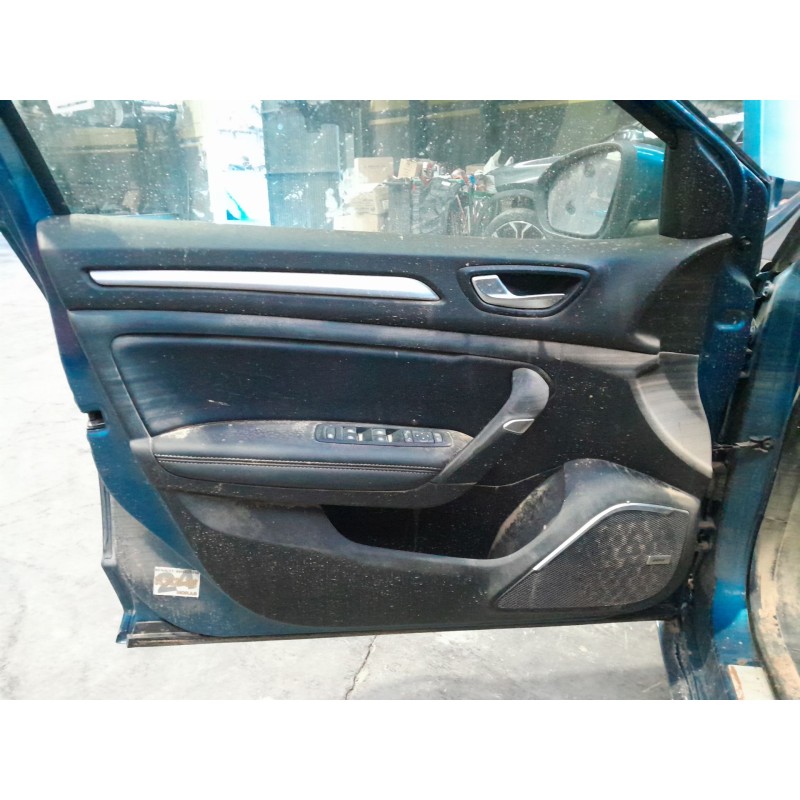 Recambio de guarnecido puerta delantera izquierda para renault megane iv berlina 5p 1.2 tce energy referencia OEM IAM   
