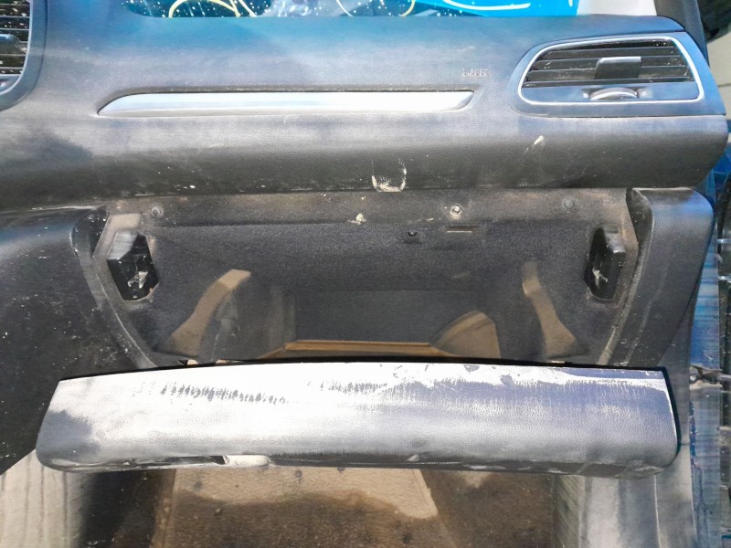 Recambio de guantera para renault megane iv berlina 5p 1.2 tce energy referencia OEM IAM   