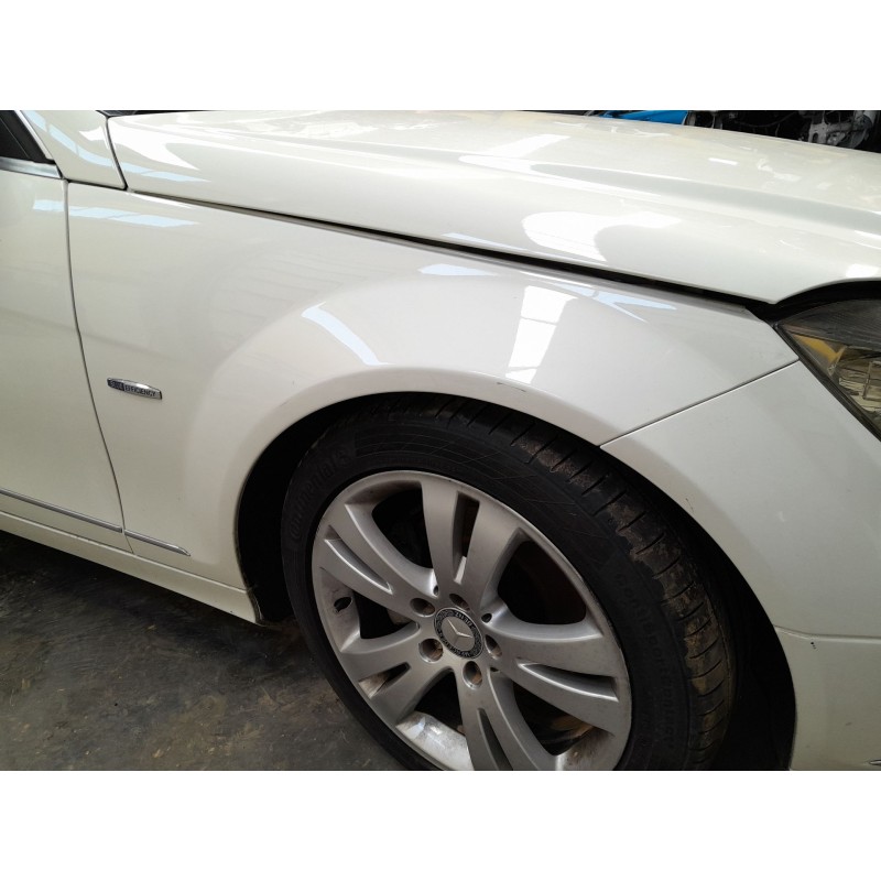 Recambio de aleta delantera derecha para mercedes clase c (w204) berlina c 200 cdi (204.007) referencia OEM IAM   