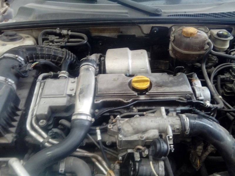 saab 9-3 berlina del año 2004