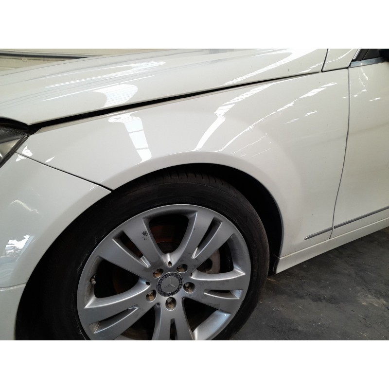 Recambio de aleta delantera izquierda para mercedes clase c (w204) berlina c 200 cdi (204.007) referencia OEM IAM   
