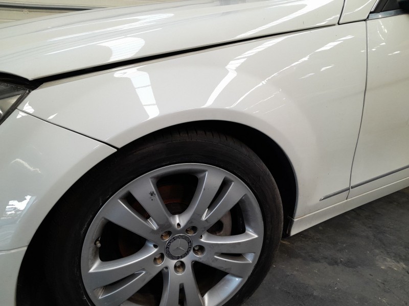 Recambio de aleta delantera izquierda para mercedes clase c (w204) berlina c 200 cdi (204.007) referencia OEM IAM   