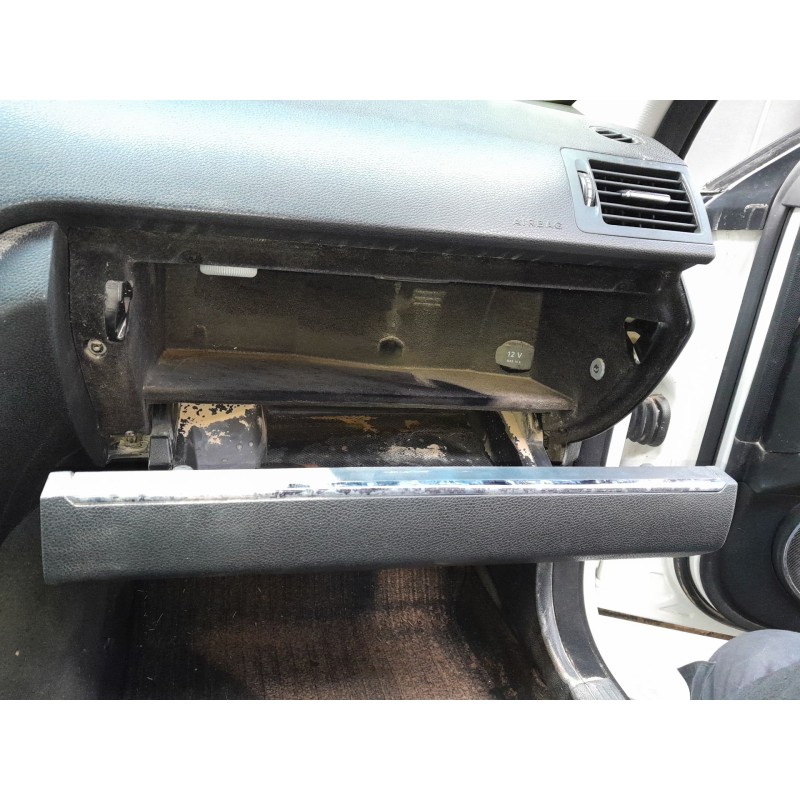 Recambio de guantera para mercedes clase c (w204) berlina c 200 cdi (204.007) referencia OEM IAM   