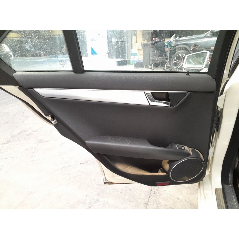 Recambio de guarnecido puerta trasera izquierda para mercedes clase c (w204) berlina c 200 cdi (204.007) referencia OEM IAM   