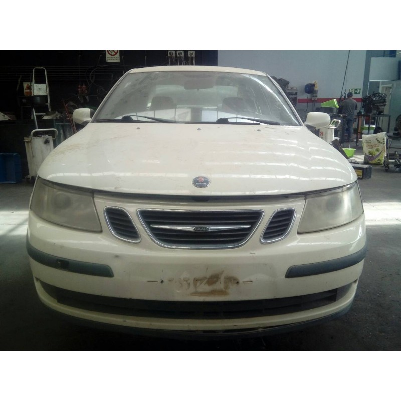 saab 9-3 berlina del año 2004