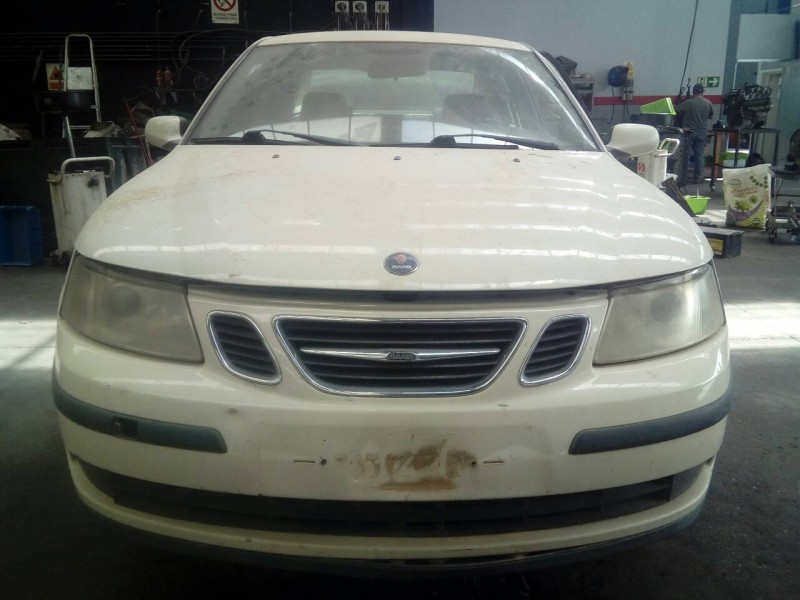 saab 9-3 berlina del año 2004