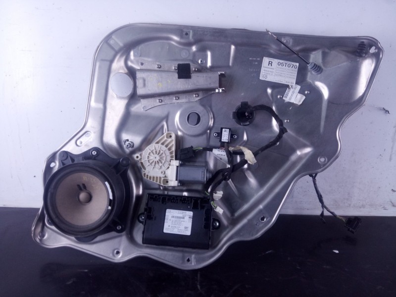 Recambio de elevalunas trasero derecho para mercedes clase s (w221) berlina 320 / 350 cdi (221.022) referencia OEM IAM   