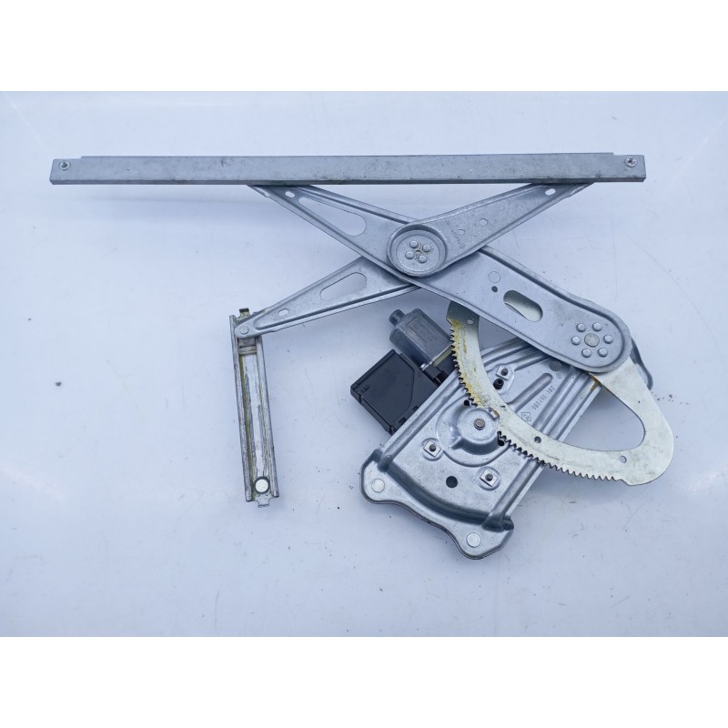 Recambio de elevalunas delantero derecho para renault megane iii sport tourer dynamique referencia OEM IAM 807301396R  