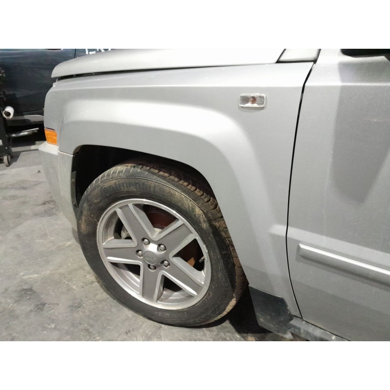 Recambio de aleta delantera izquierda para jeep patriot patriot mk74 crd 4x4 referencia OEM IAM   