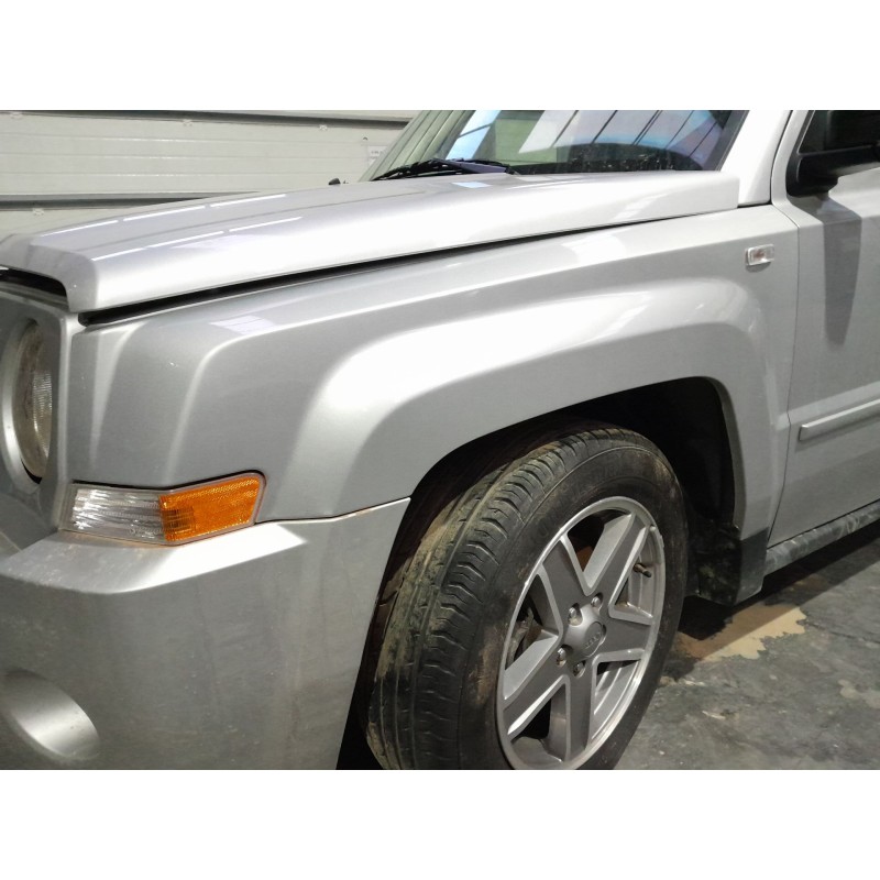 Recambio de aleta delantera izquierda para jeep patriot patriot mk74 crd 4x4 referencia OEM IAM   