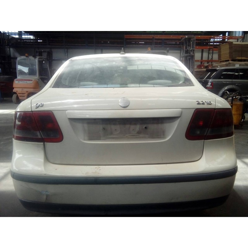 saab 9-3 berlina del año 2004