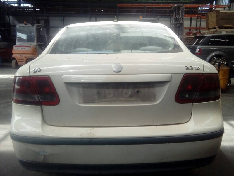 saab 9-3 berlina del año 2004