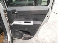 GUARNECIDO PUERTA TRASERA DERECHA 