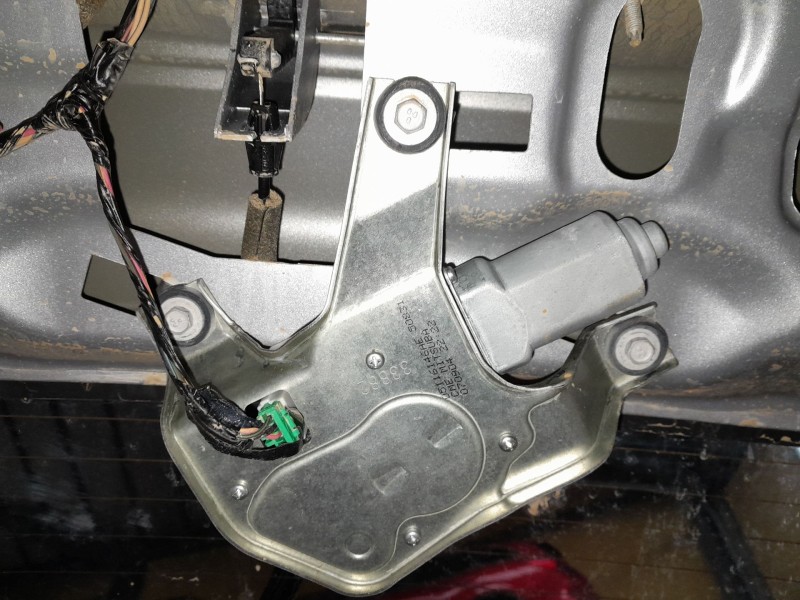 Recambio de motor limpia trasero para jeep patriot patriot mk74 crd 4x4 referencia OEM IAM   