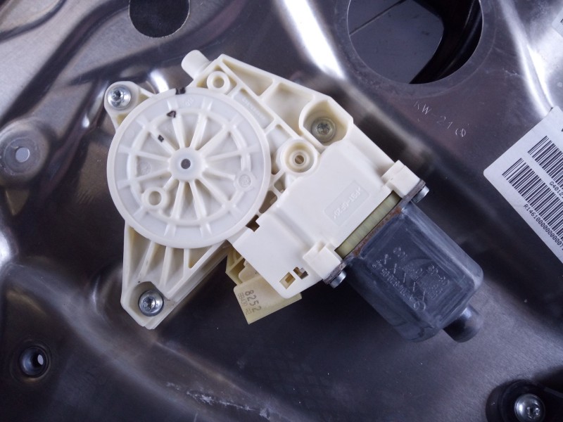 Recambio de elevalunas trasero derecho para mercedes clase c (w204) familiar 320 t cdi (204.222) referencia OEM IAM A2048200542 