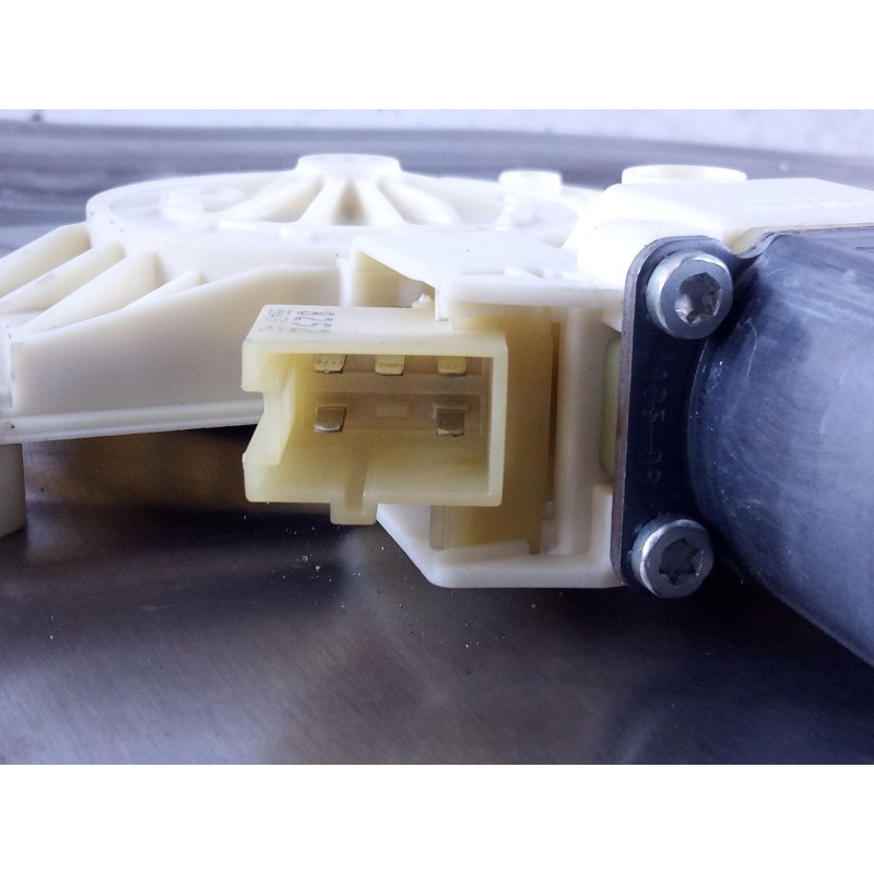 Recambio de elevalunas trasero derecho para mercedes clase c (w204) familiar 320 t cdi (204.222) referencia OEM IAM A2048200542 