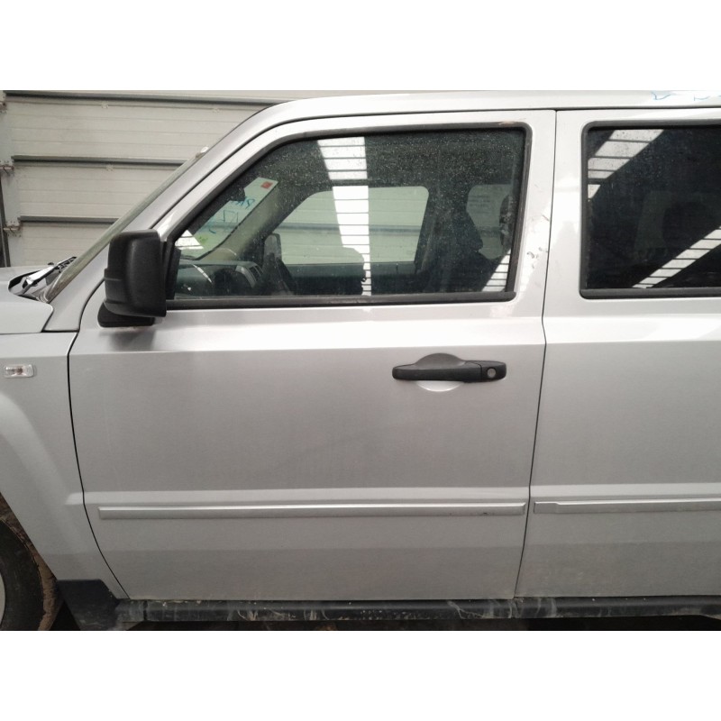 Recambio de puerta delantera izquierda para jeep patriot patriot mk74 crd 4x4 referencia OEM IAM   