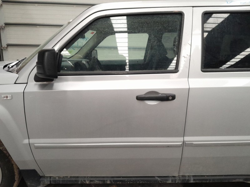 Recambio de puerta delantera izquierda para jeep patriot patriot mk74 crd 4x4 referencia OEM IAM   