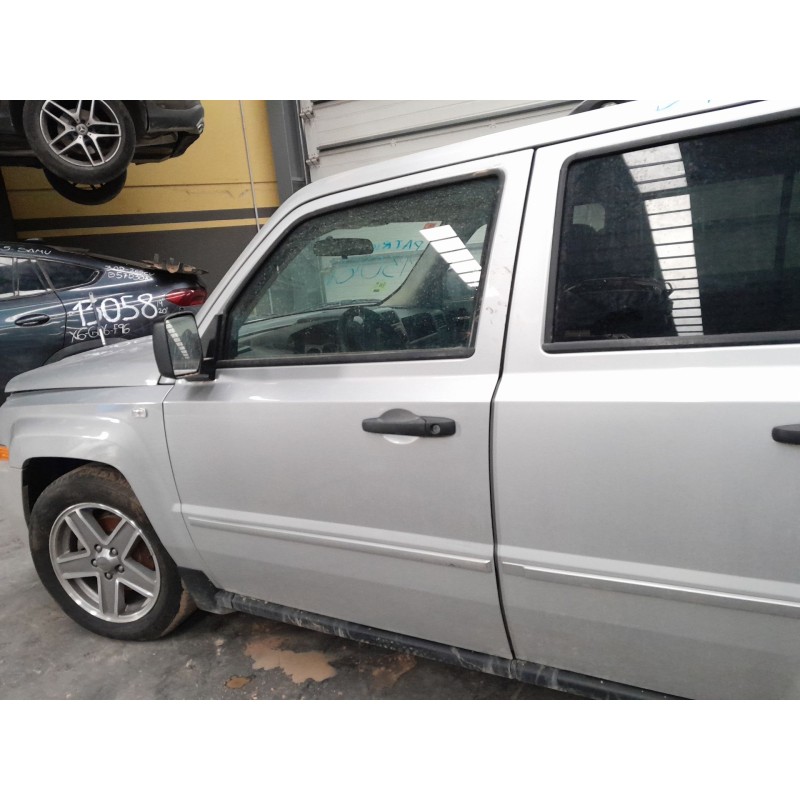 Recambio de puerta delantera izquierda para jeep patriot patriot mk74 crd 4x4 referencia OEM IAM   