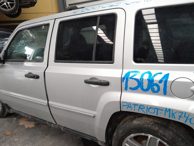 Recambio de puerta trasera izquierda para jeep patriot patriot mk74 crd 4x4 referencia OEM IAM   