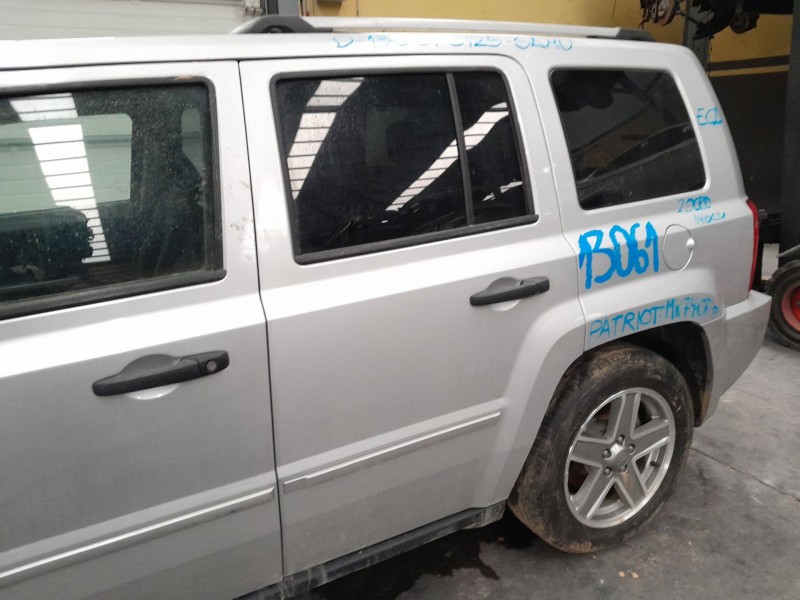 Recambio de puerta trasera izquierda para jeep patriot patriot mk74 crd 4x4 referencia OEM IAM   