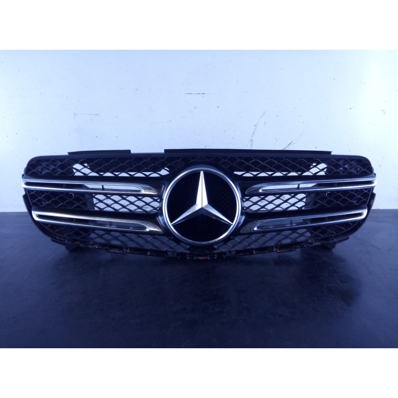 Recambio de rejilla delantera para mercedes clase glc (w253) 220d 4matic referencia OEM IAM A25388066767  