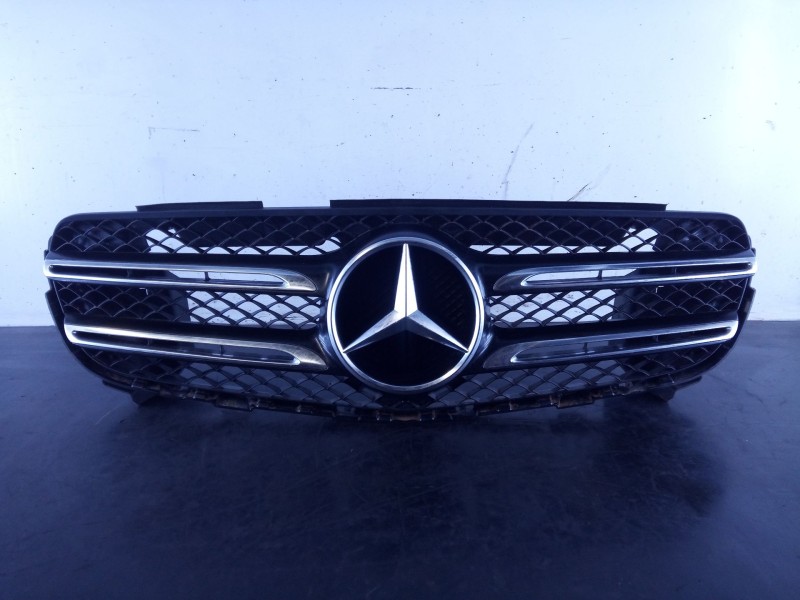 Recambio de rejilla delantera para mercedes clase glc (w253) 220d 4matic referencia OEM IAM A25388066767  