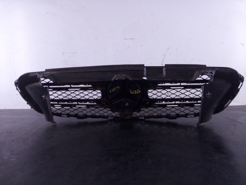 Recambio de rejilla delantera para mercedes clase glc (w253) 220d 4matic referencia OEM IAM A25388066767  