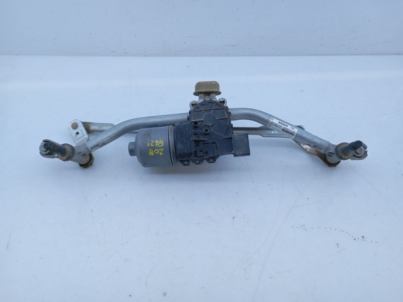 Recambio de motor limpia delantero para peugeot 208 active referencia OEM IAM 0390241589  