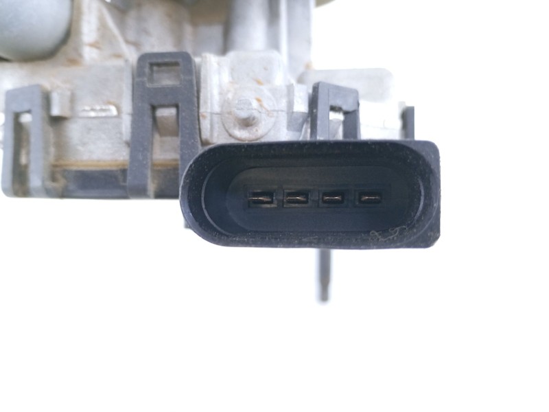 Recambio de motor limpia delantero para peugeot 208 active referencia OEM IAM 0390241589  