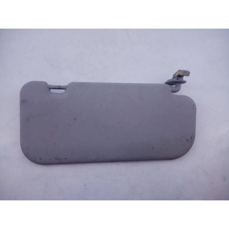 Recambio de parasol izquierdo para hyundai i20 trend referencia OEM IAM   