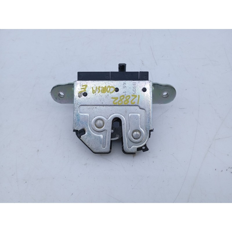 Recambio de cerradura maletero / porton para opel corsa e selective referencia OEM IAM A102523 39021416 