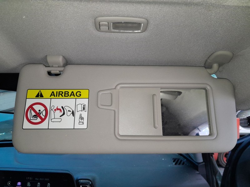 Recambio de parasol derecho para kia sportage 1.6 crdi mhev mhev m63a18 referencia OEM IAM   