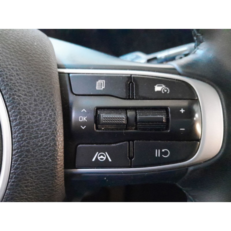 Recambio de volante para kia sportage 1.6 crdi mhev mhev m63a18 referencia OEM IAM   
