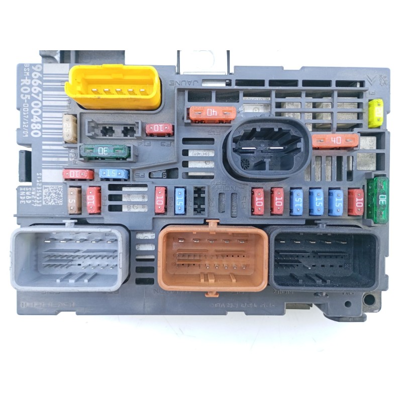 Recambio de caja reles / fusibles para citroen c4 berlina referencia OEM IAM   