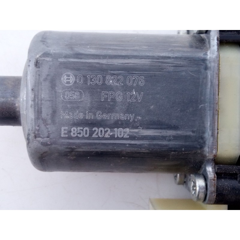 Recambio de motor elevalunas delantero derecho para volkswagen golf vii lim. advance bluemotion tech. referencia OEM IAM E850202