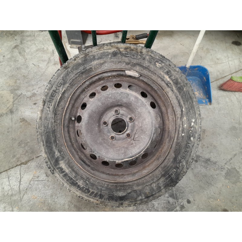 Recambio de neumatico repuesto para renault kangoo express referencia OEM IAM 195/65/15  