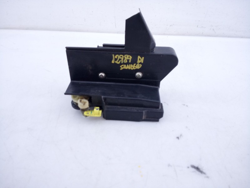 Recambio de cerradura puerta delantera izquierda para dacia sandero stepway referencia OEM IAM 805039362  