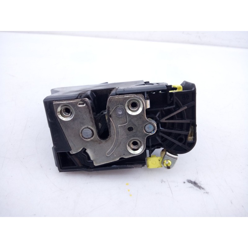 Recambio de cerradura puerta delantera izquierda para dacia sandero stepway referencia OEM IAM 805039362  