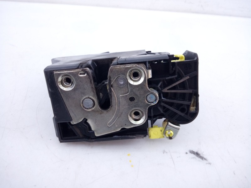 Recambio de cerradura puerta delantera izquierda para dacia sandero stepway referencia OEM IAM 805039362  