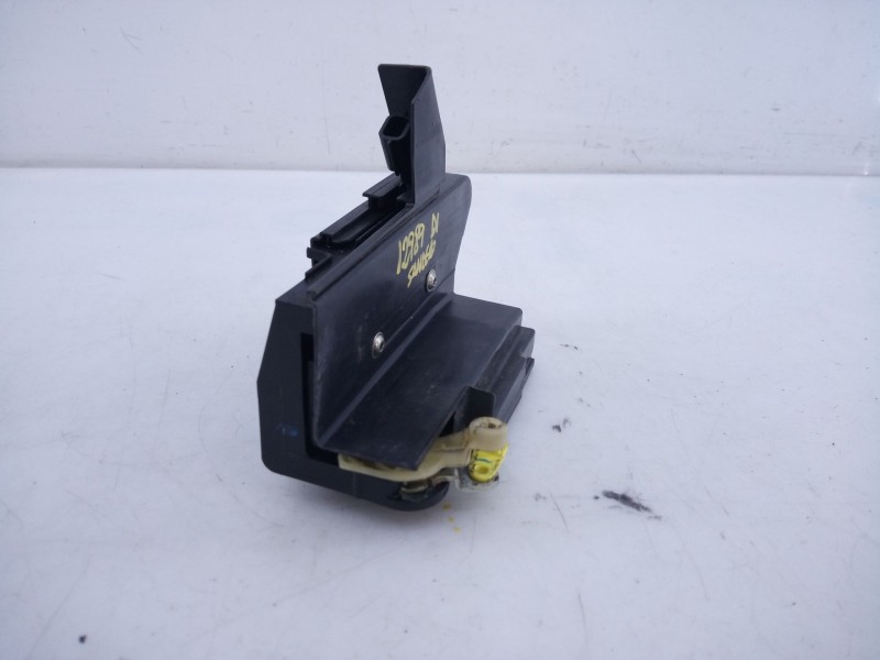 Recambio de cerradura puerta delantera izquierda para dacia sandero stepway referencia OEM IAM 805039362  