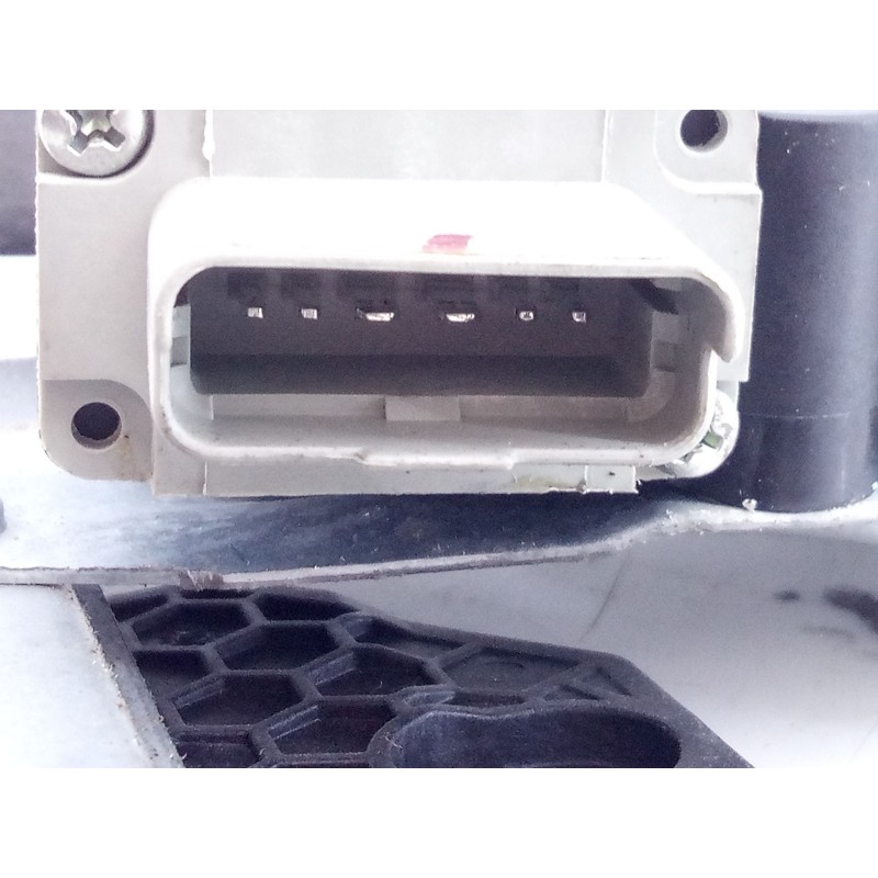 Recambio de elevalunas delantero izquierdo para dacia sandero stepway referencia OEM IAM   