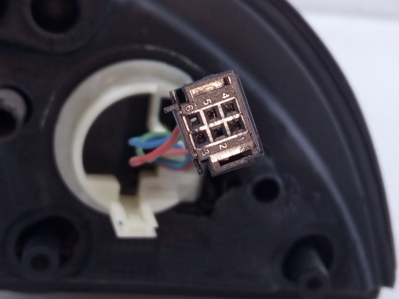 Recambio de retrovisor izquierdo electrico para citroen berlingo cuadro confort referencia OEM IAM   