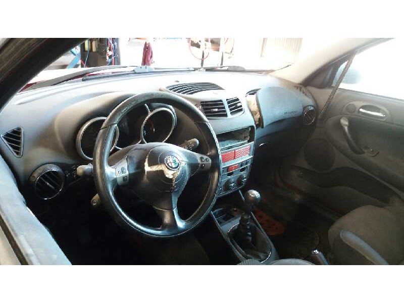 alfa romeo 147 (190) del año 2002