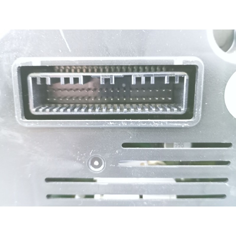 Recambio de cuadro instrumentos para hyundai tucson essence 2wd referencia OEM IAM 94003D7730  